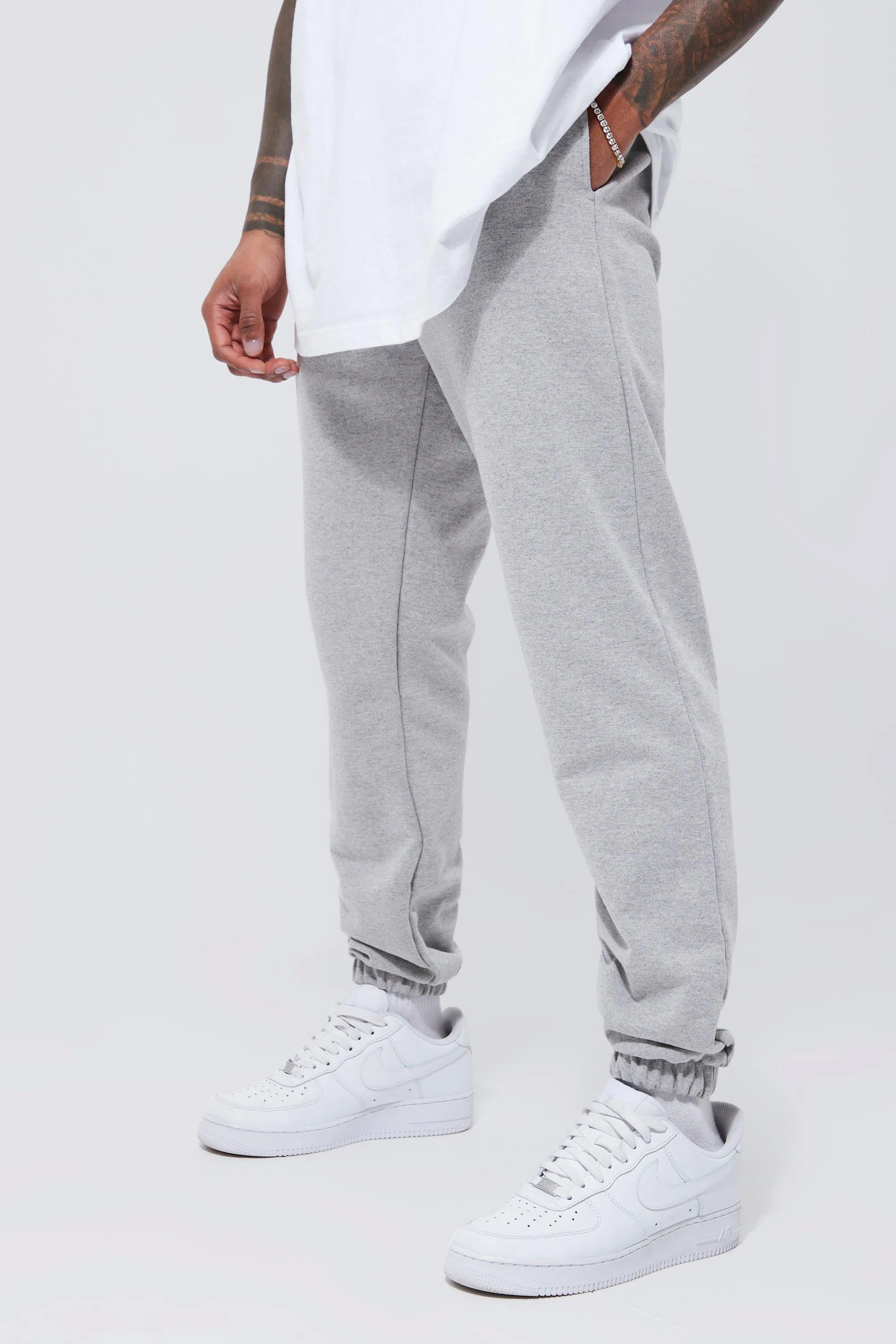 Basic Regular Fit Jogger | boohooMAN UK