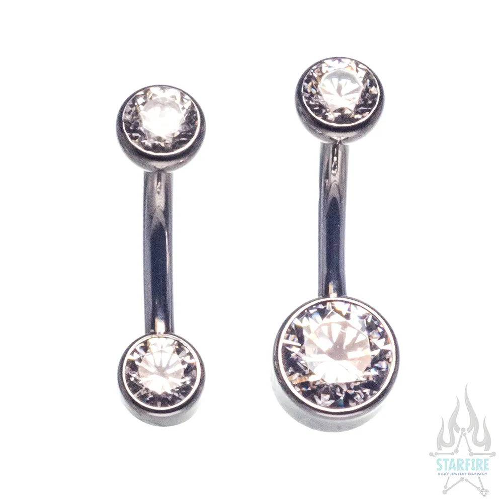 Bezel-set Faceted Gem Navel Curve