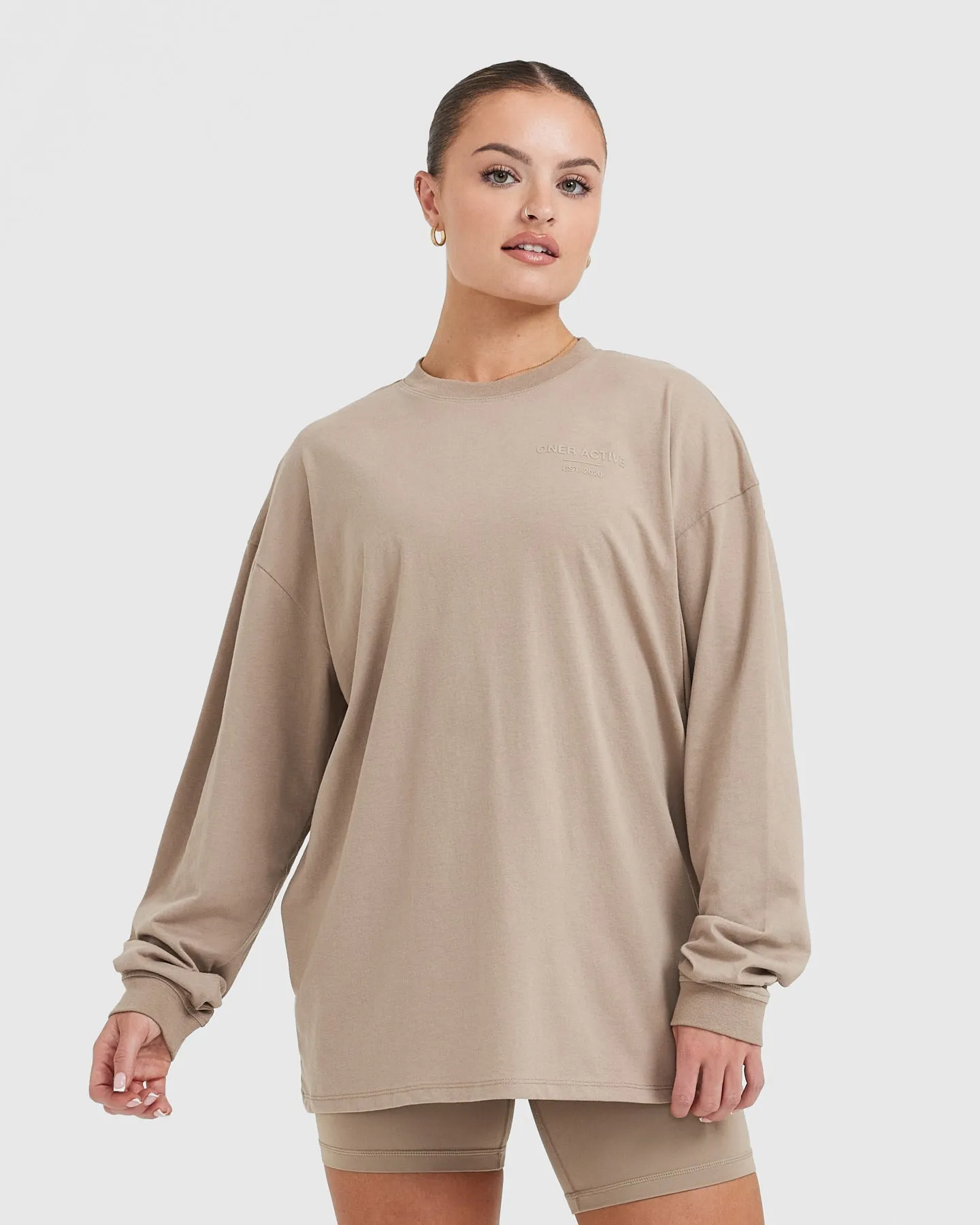 Classic Lifters Graphic Oversized Lightweight Long Sleeve Top | Sandstone