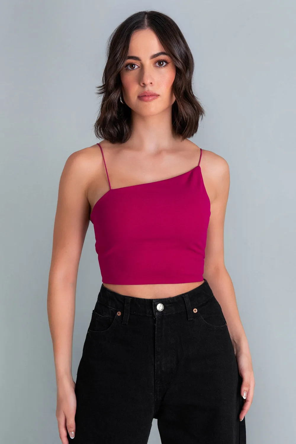 Crop top tirantes escote diagonal