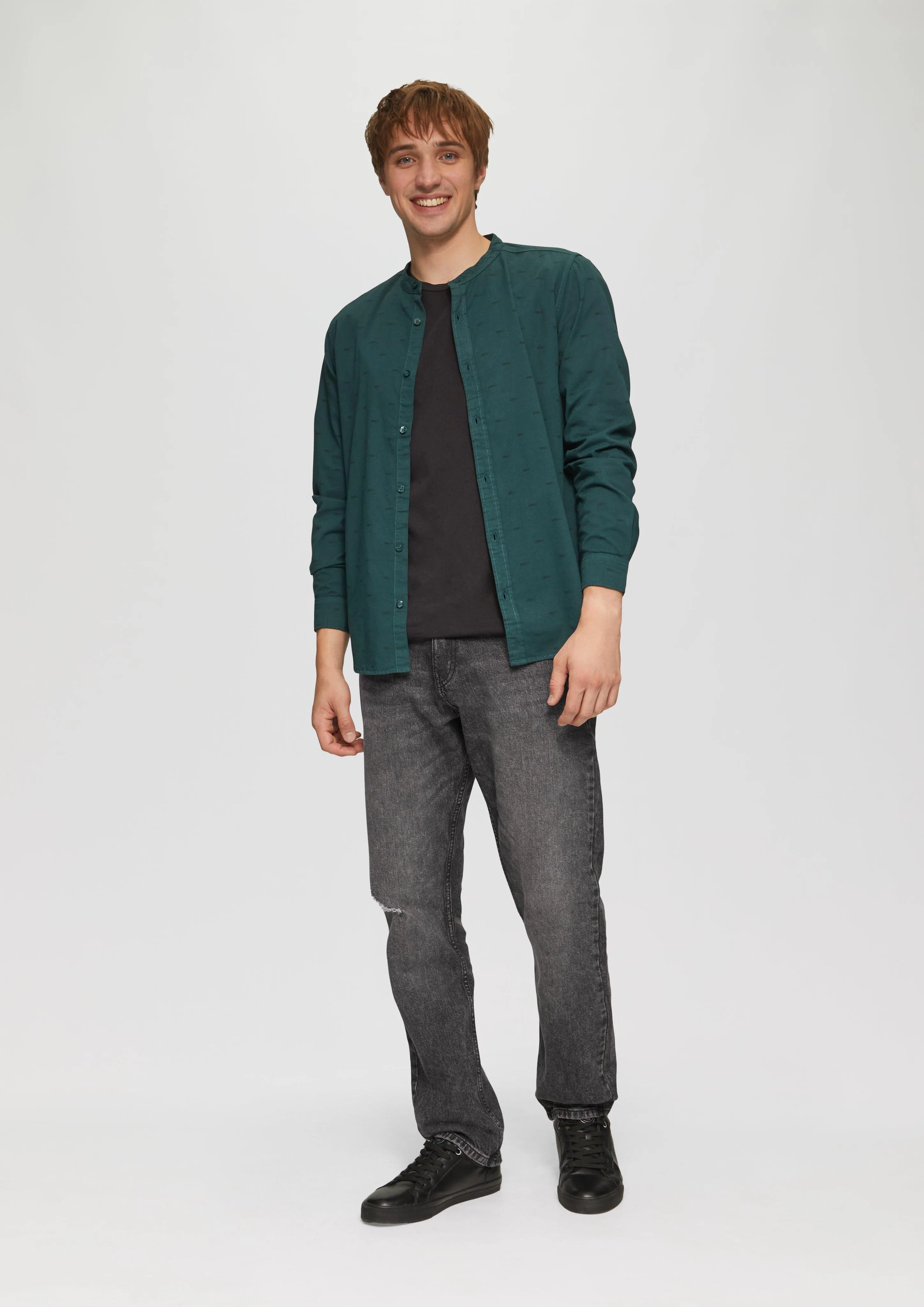 Cropped jeans / relaxed fit / mid rise / tapered leg