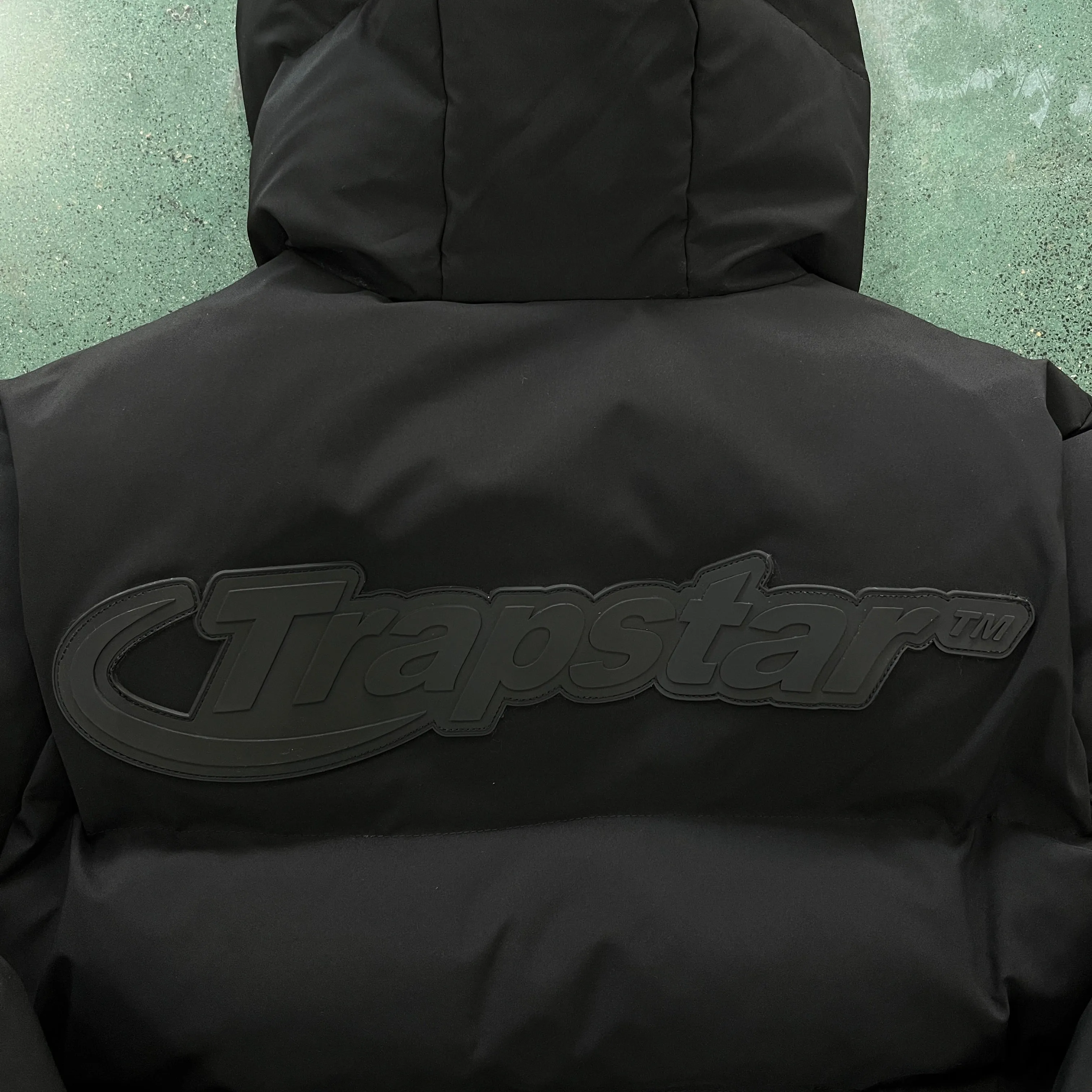 Down Jacket Full Black & Vertical Logo 2.0