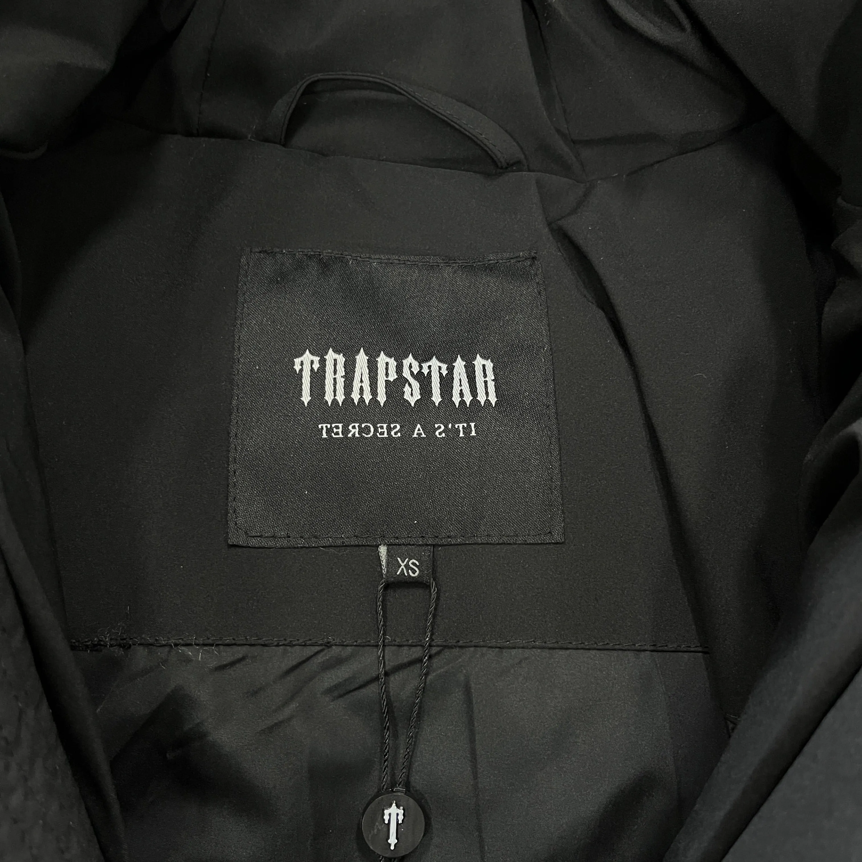 Down Jacket Full Black & Vertical Logo 2.0