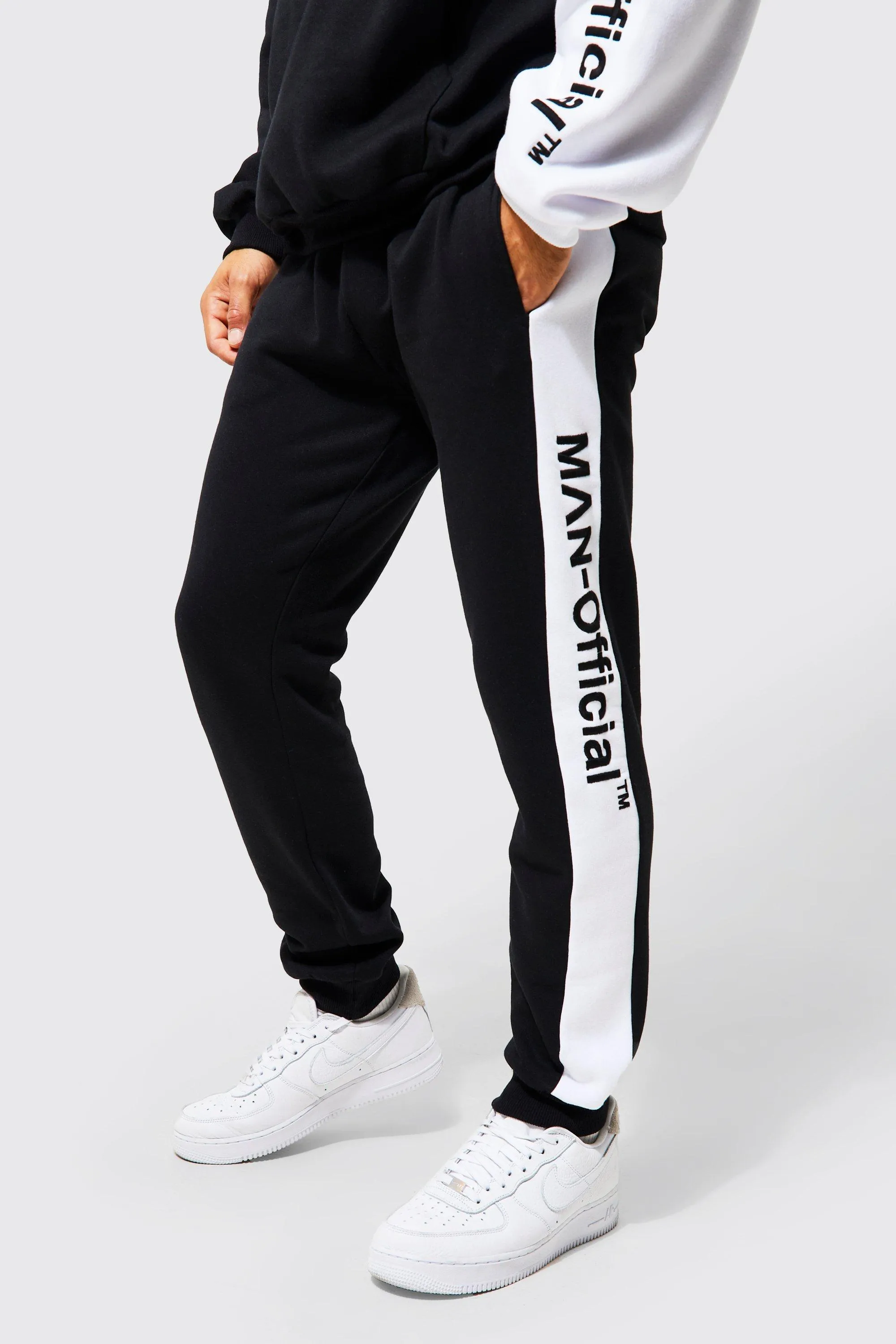 Embroidered Slim Colourblock Jogger | boohooMAN UK