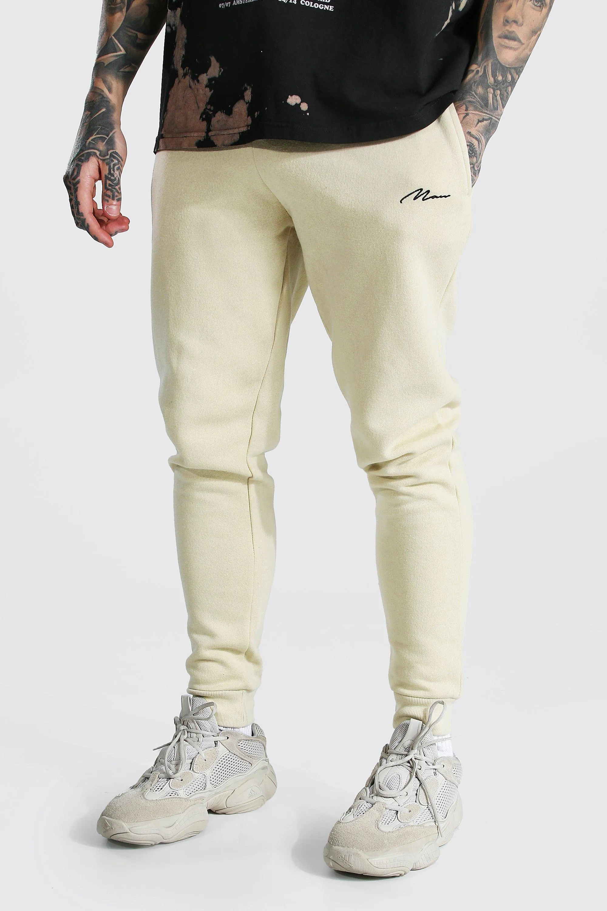 Man Signature Skinny Fit Joggers | boohooMAN UK