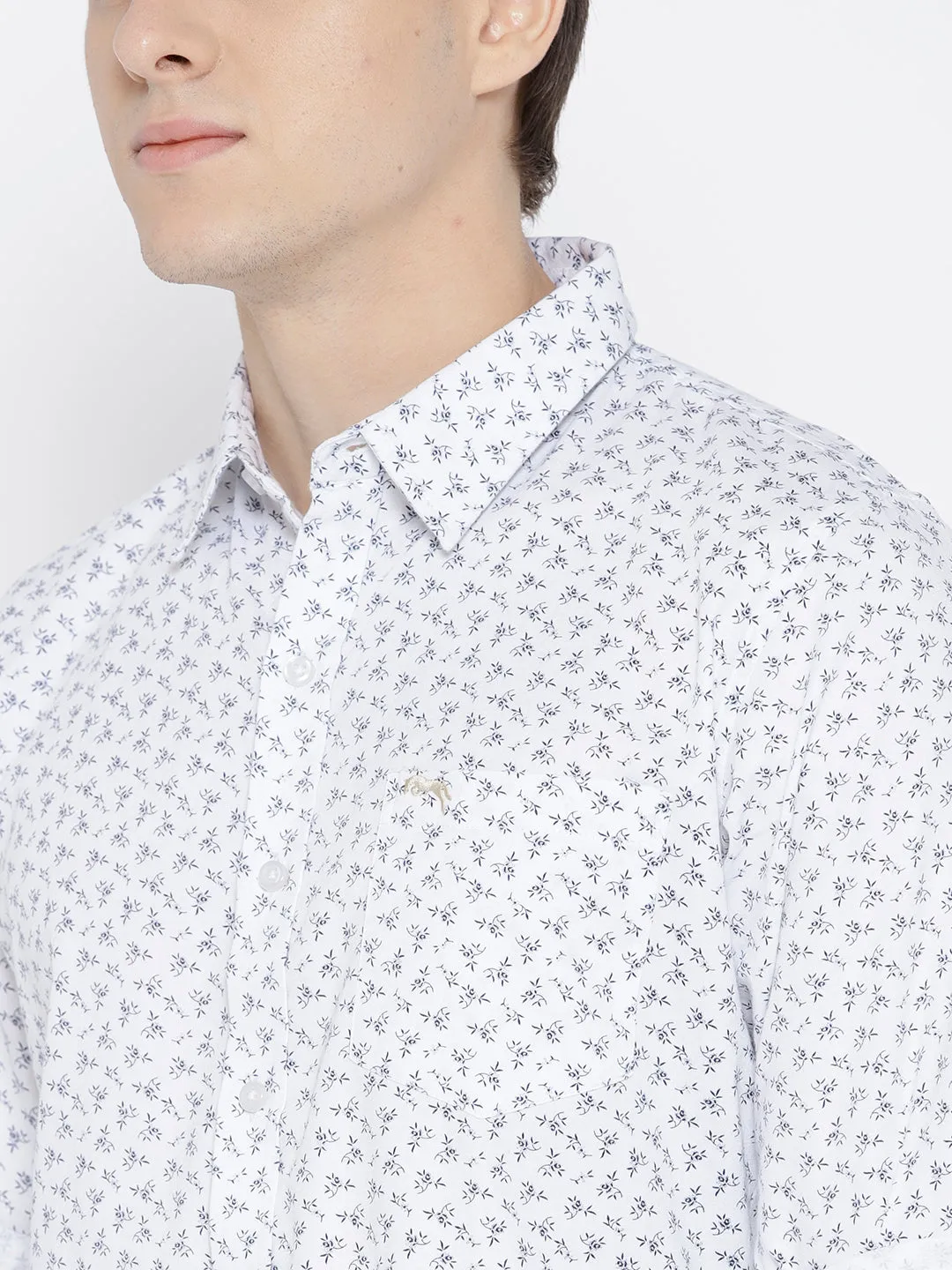 Men White Slim Fit Printed Casual Shirt