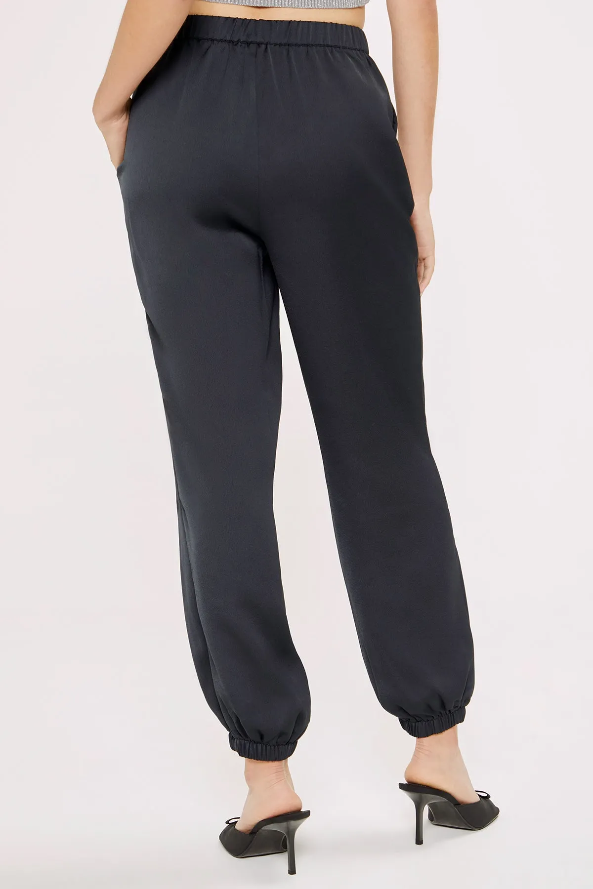 Mila Jogger | Black