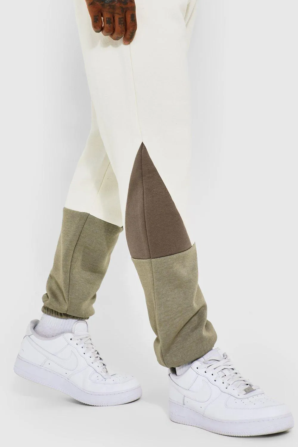 Regular Fit Colour Block Jogger | boohooMAN UK