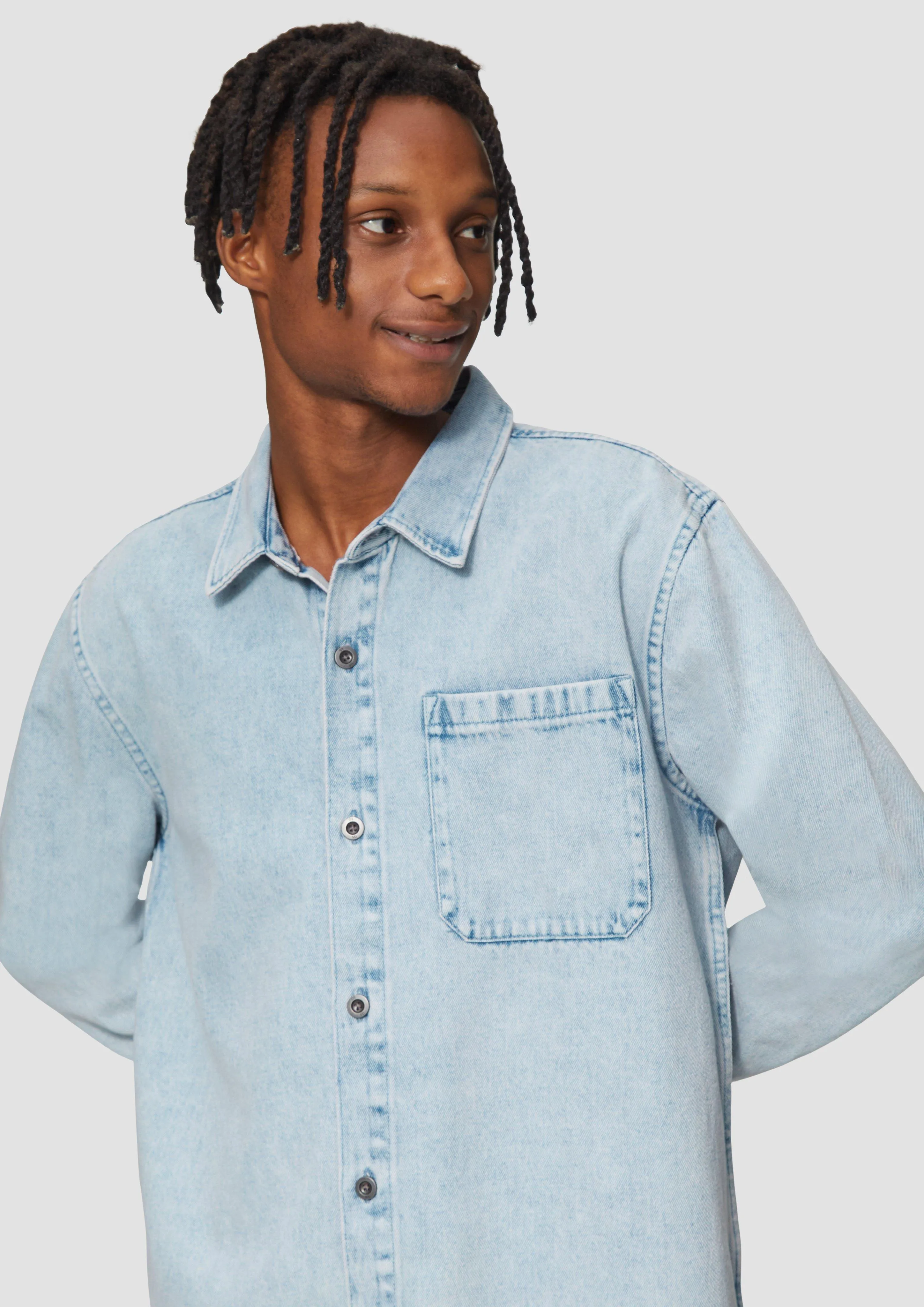 Relaxed Fit: Cotton denim shirt