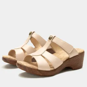 Shantal Oat Sandal