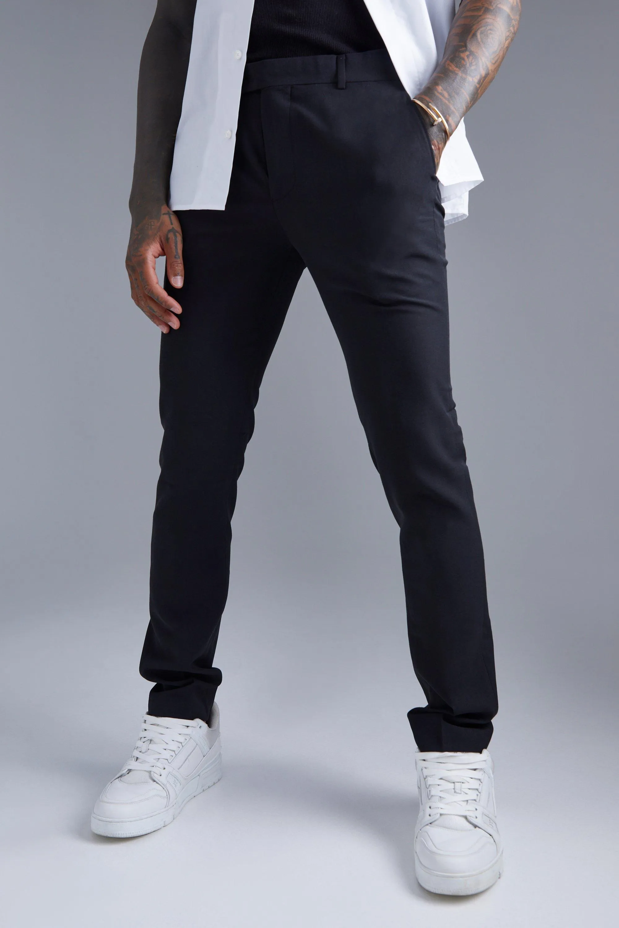 Skinny Smart Plain Trouser With Chain | boohooMAN UK